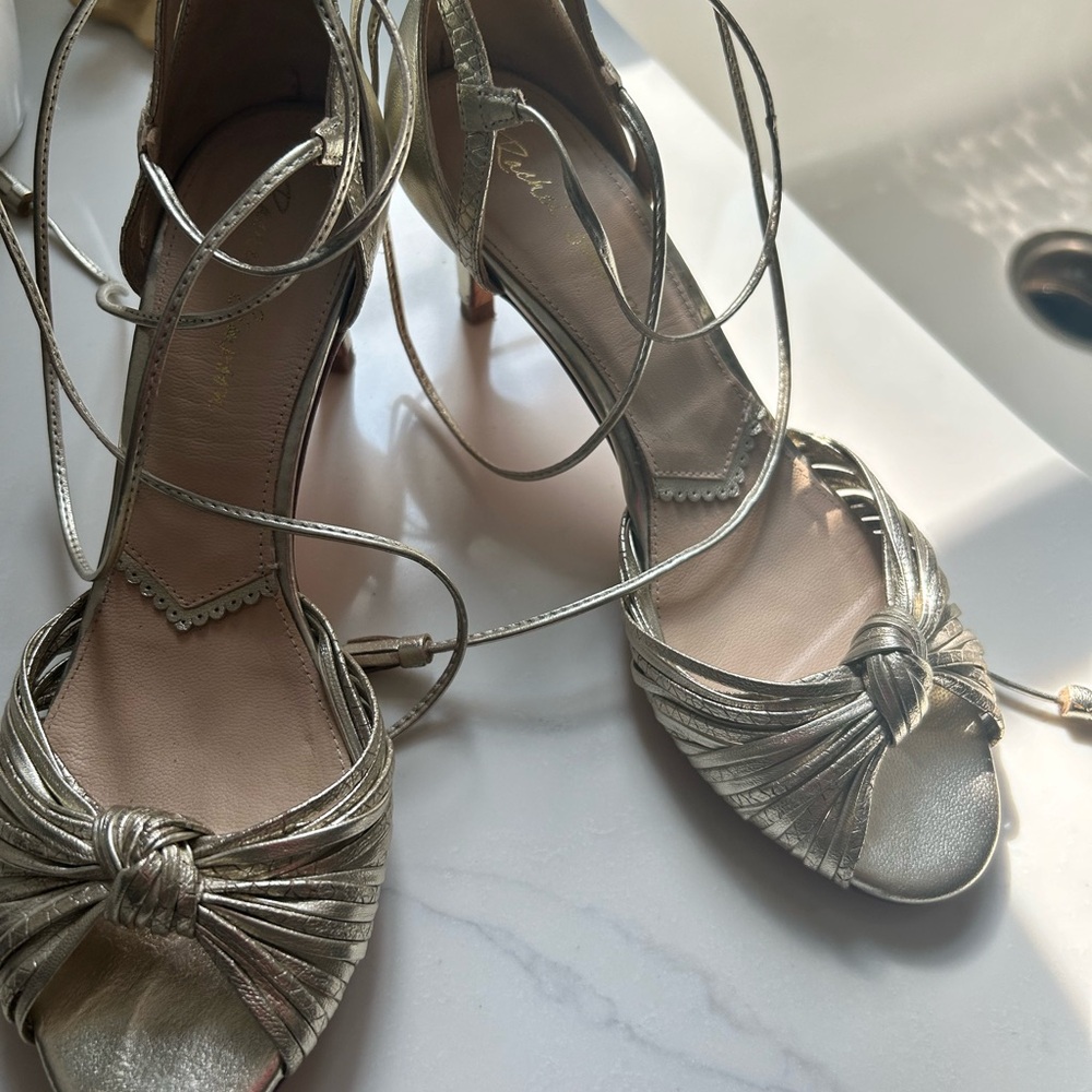 Rachel Simpson heels used fair but in good condition-